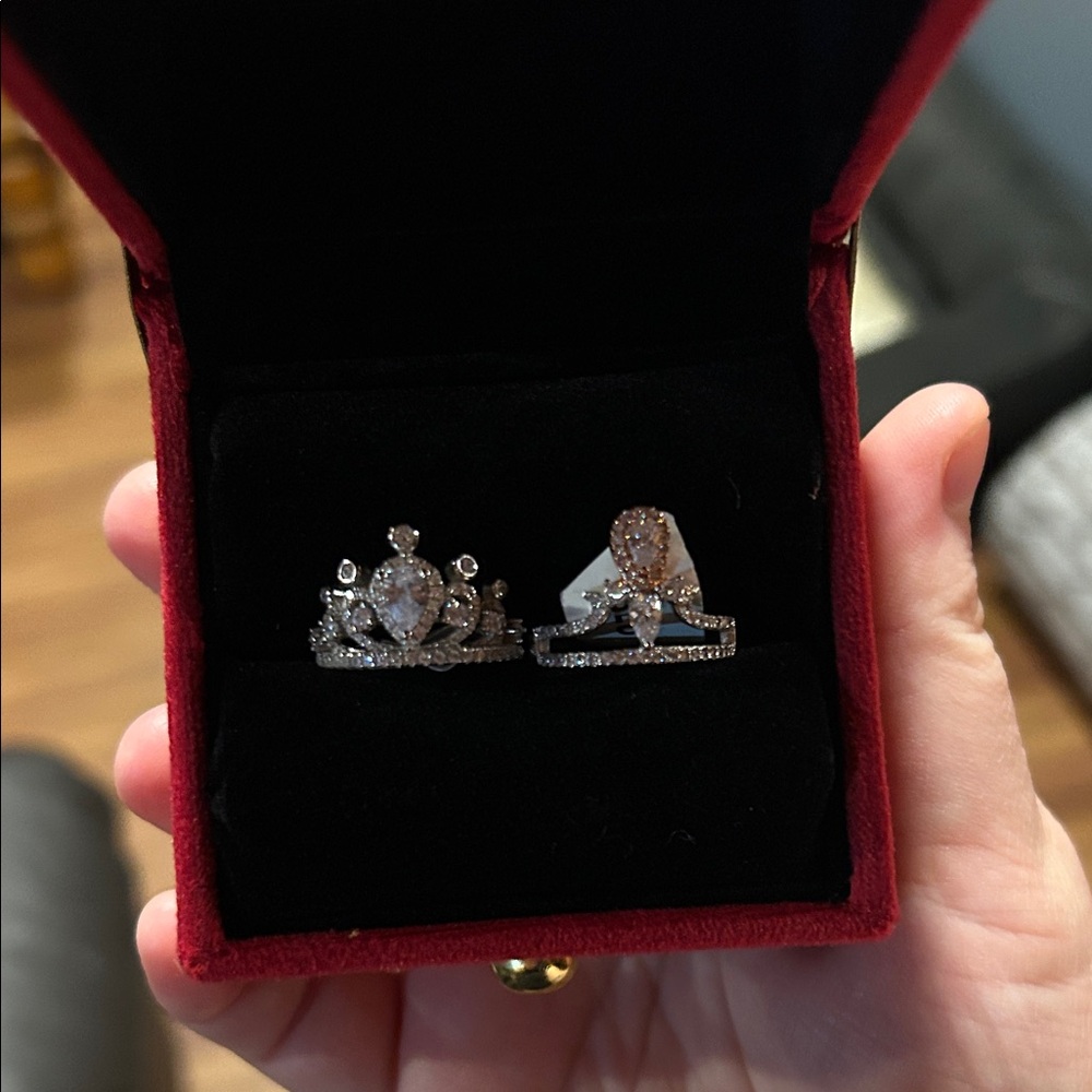Elegant Silver Women's Ring Set